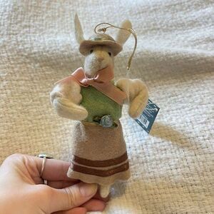 New HEART FELTS Midwest of Cannon Falls Bunny Regina Rabbit Spring‎ Garden Rose